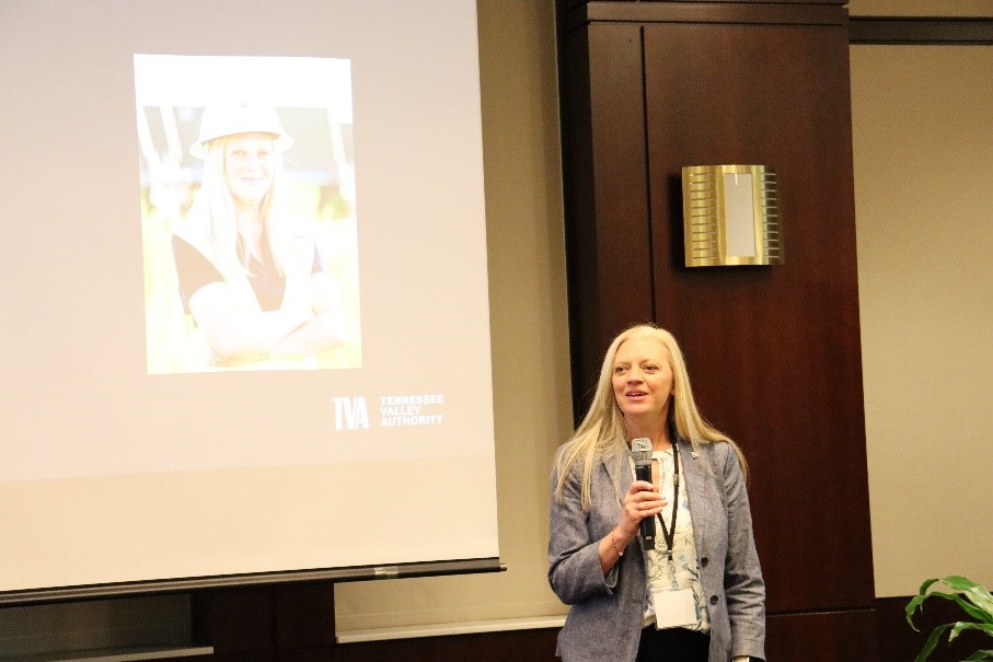 TVA Project Lead Laura Duncan introduces the Valley Pathways Study to stakeholders.