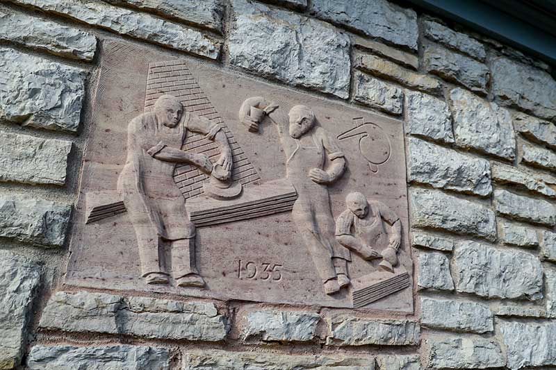 Plaque on wall of Norris fish lab.