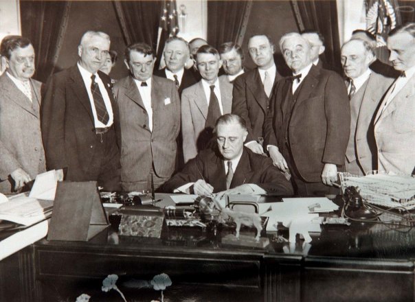 FDR_Signing_1280157608
