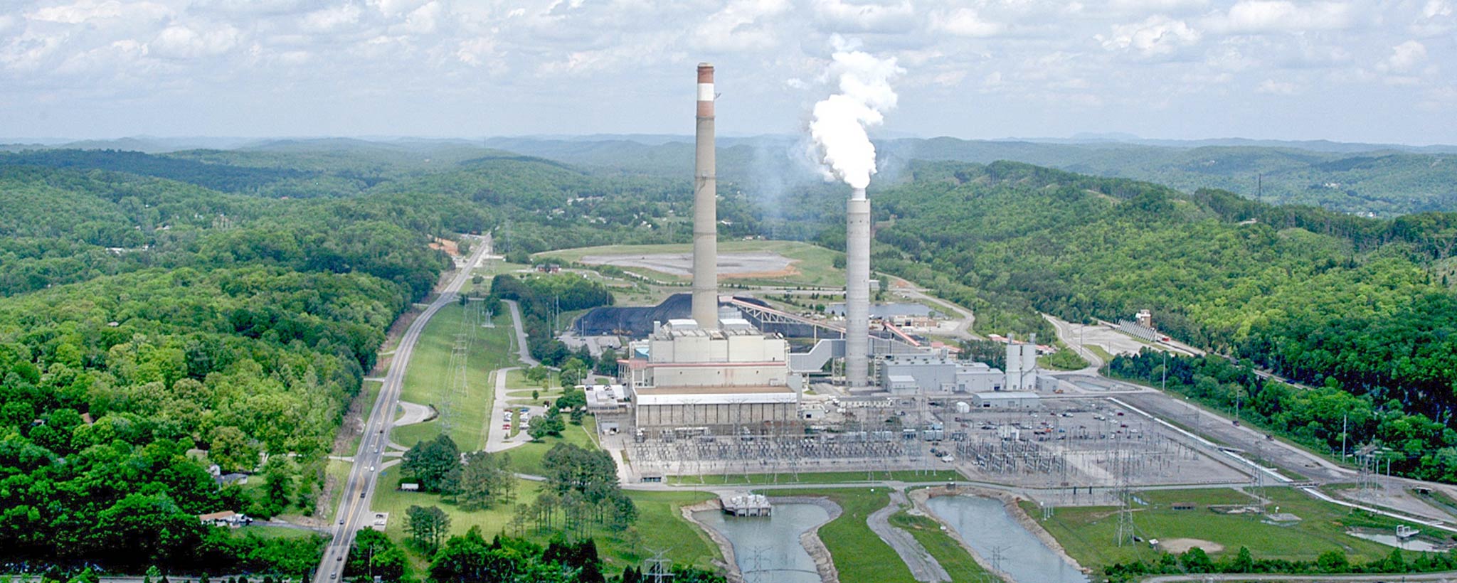An aerial view of Bull Run Fossil Plant