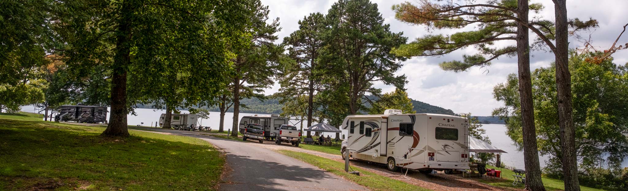 recreation vehicles near lake