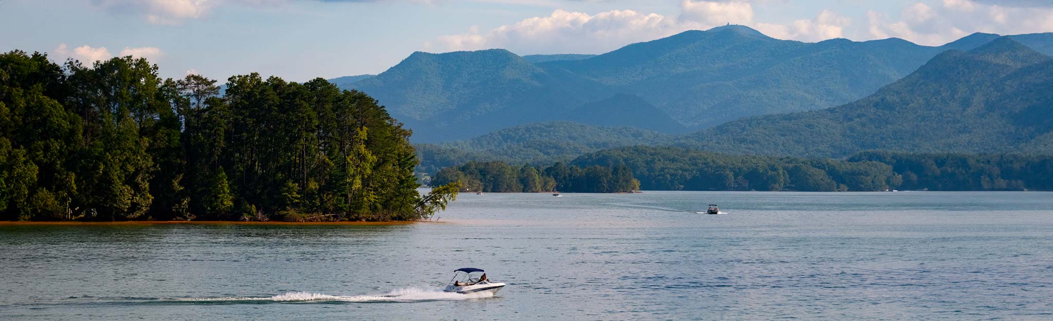 Boats on lake Chatuge