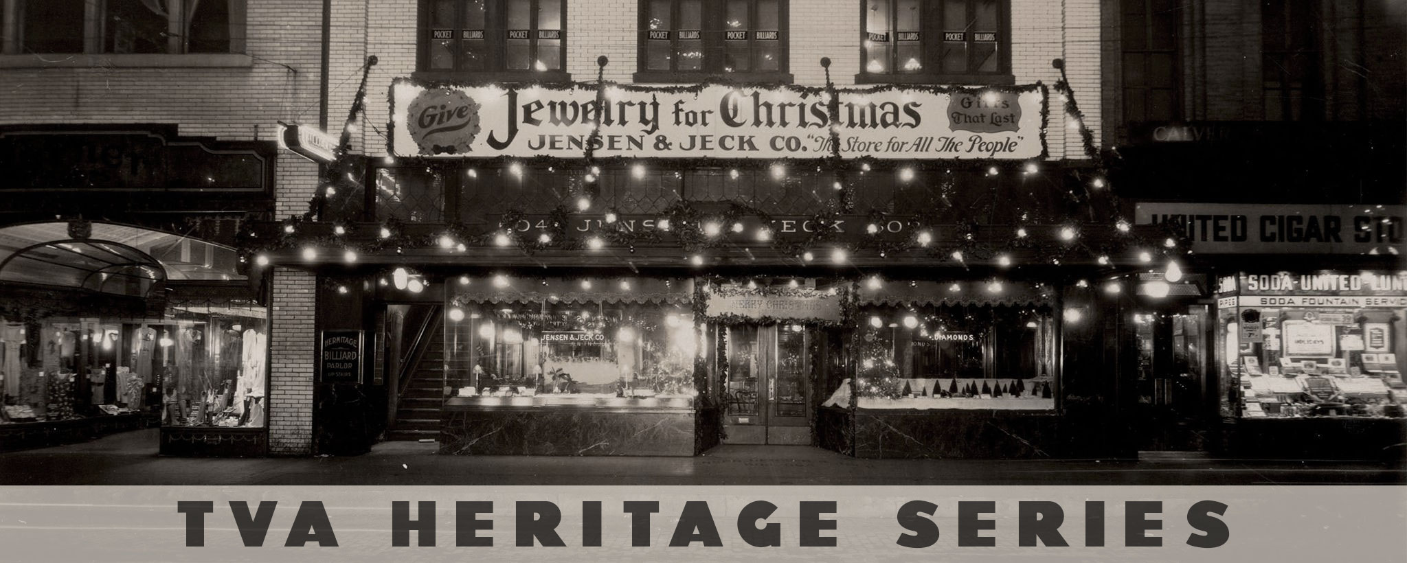 xmaslightshero_heritage night scene of Bristol at christmas