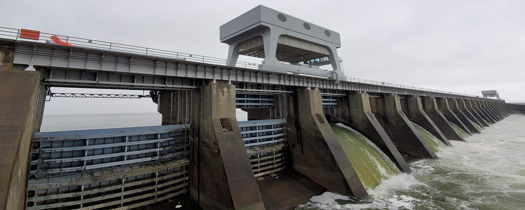 kyspill 1-6-2020 HERO-1 Kentucky Dam Spilling