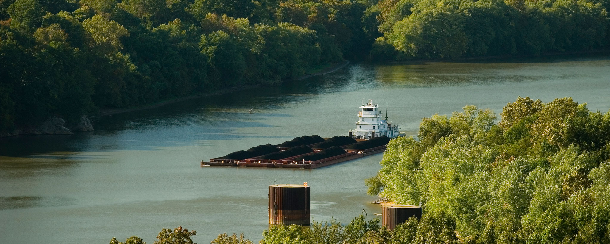 Navigation on the Tennessee River Navigation on the Tennessee River