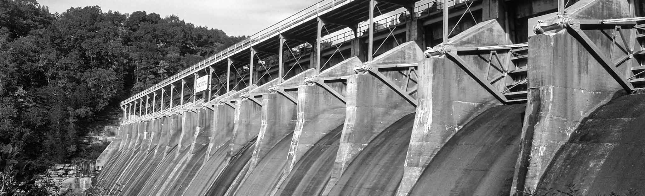 Great Falls Dam at the confluence of the Caney Fork and Collins rivers in middle Tennessee