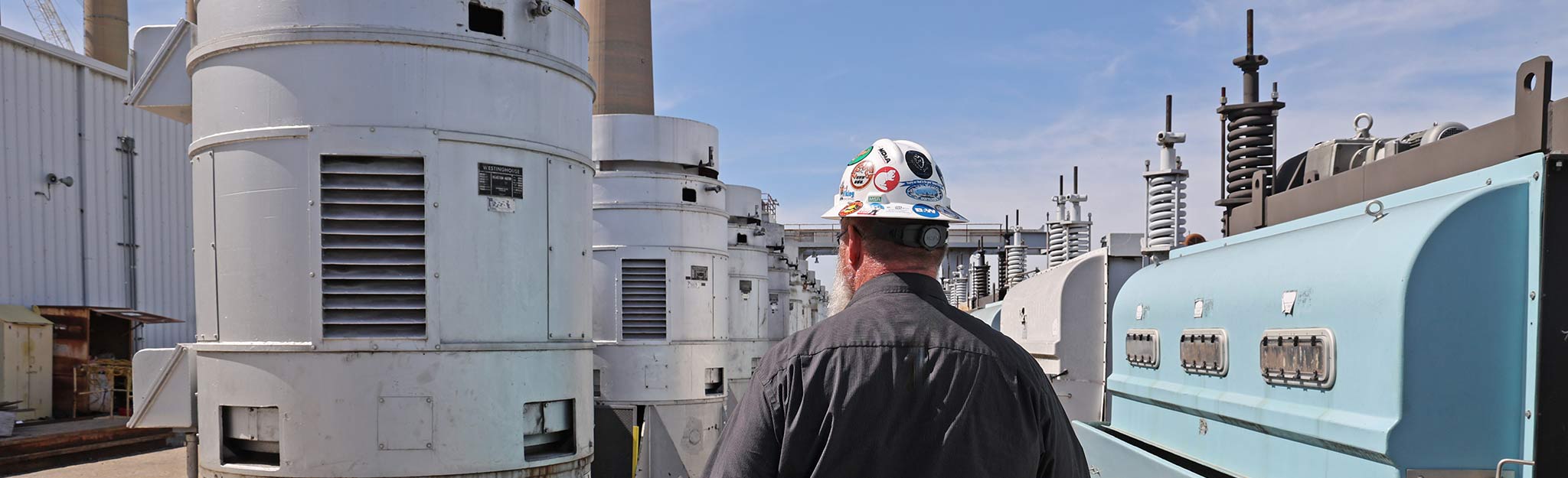 Cooling water pumps at Shawnee Fossil Plant Martin surveys cooling water pumps at Shawnee Fossil Plant near Paducah, Kentucky