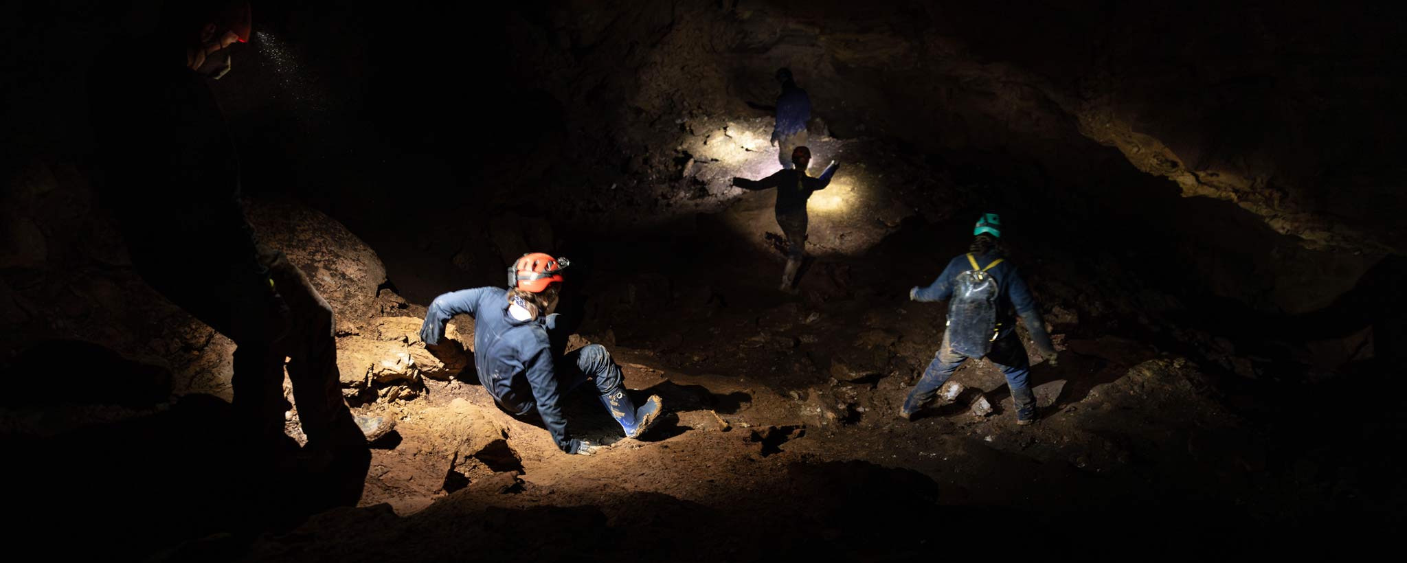 TVA’s bat survey crew TVA’s bat survey crew in a cave