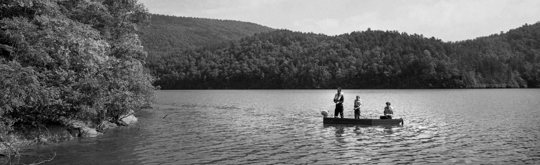 Fishing on Hiwassee River below Apalachia Dam