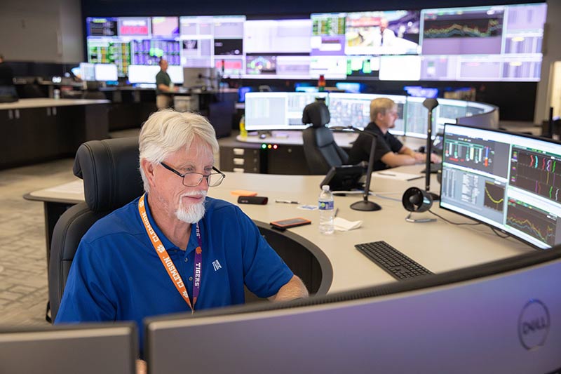 First shift at the TVA's new System Operations Center