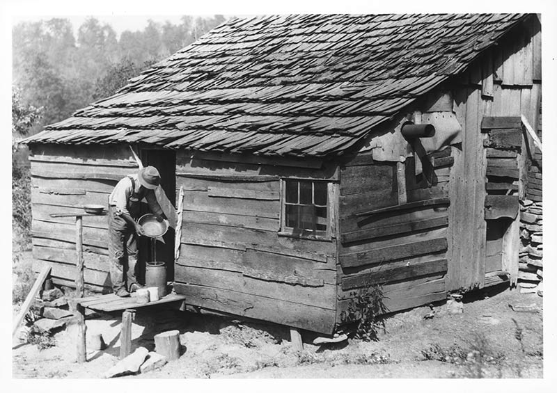 A farmstead in eastern Tennessee in 1933.