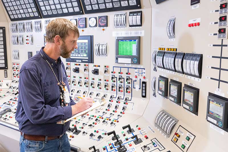 A team member at Browns Ferry Nuclear Plant.