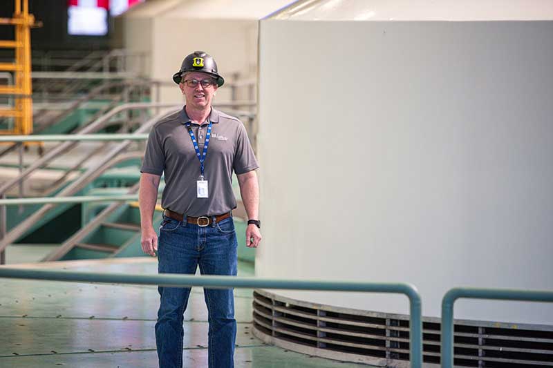 Curtis Porter, maintenance coordinator, at Guntersville Dam.