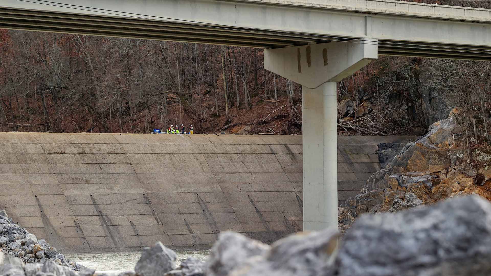 Crews make minor repairs to Nolichucky Dam