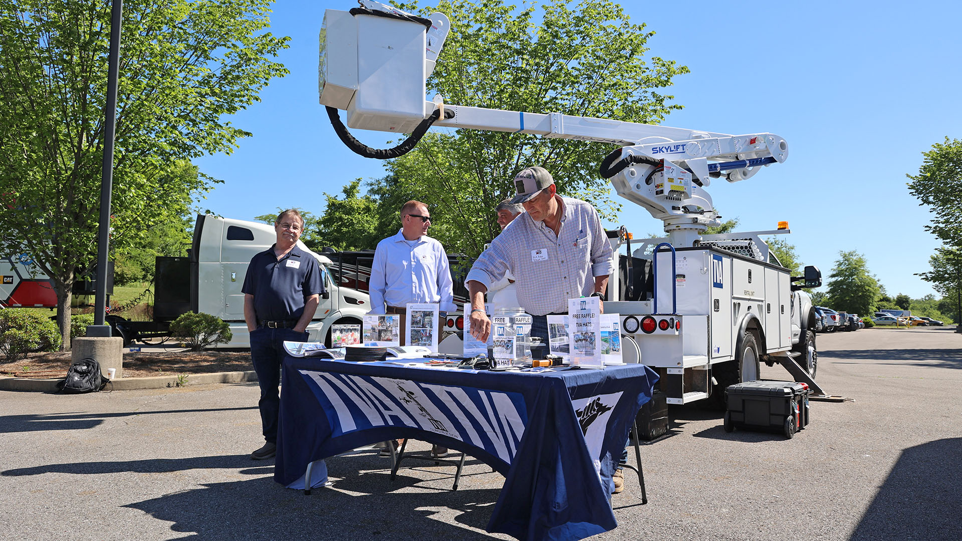 TVA employees talked with students about career opportunities during Be Pro Be Proud event