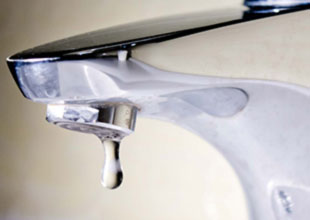 Dripping water tap
