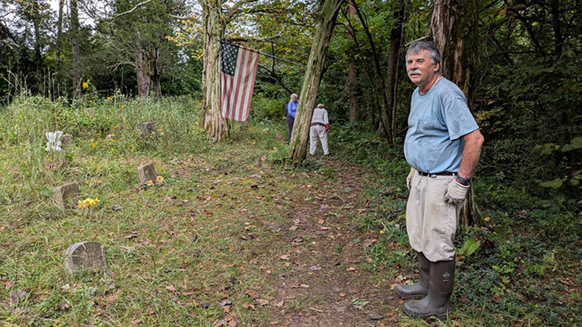 Volunteers clean up Worthington Cemetery Ecocological Area