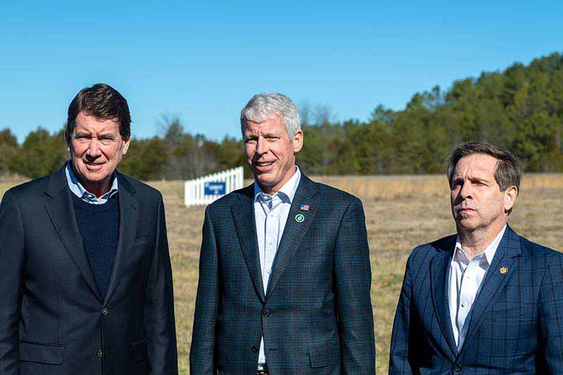 US Energy Secretary Chris Wright with Tennessee leaders at Clinch River site