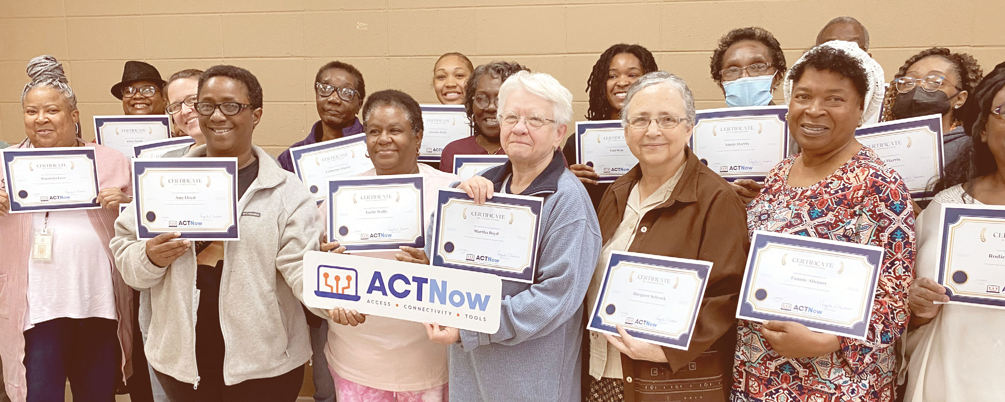ACTNow Pilot project residents with ACTNow certificate