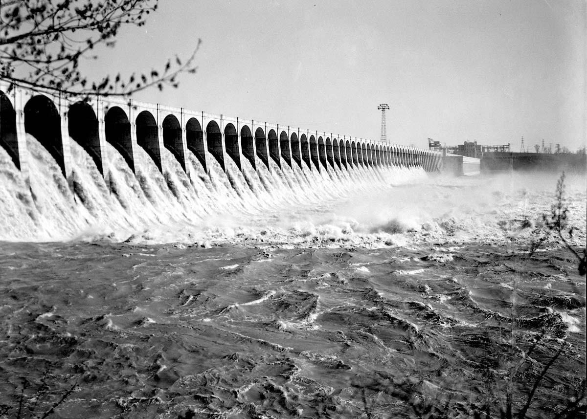 Open gallery: Wilson Dam historical photos