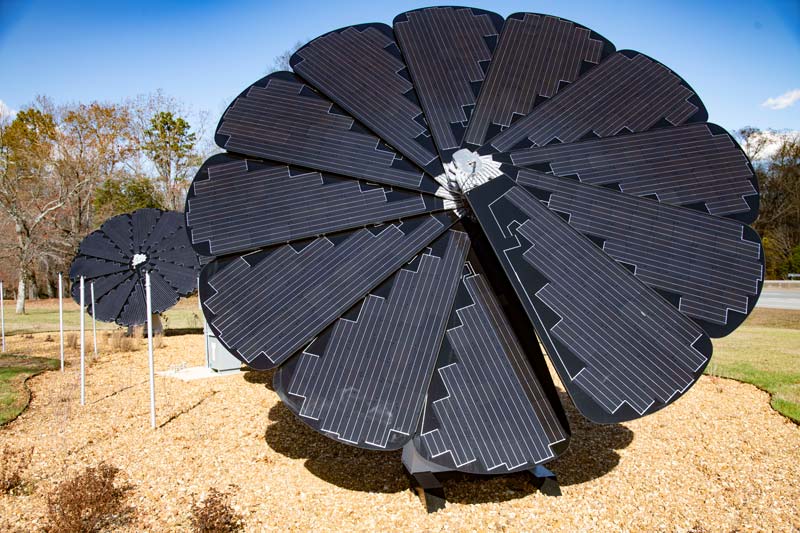 Smartflower solar panels 