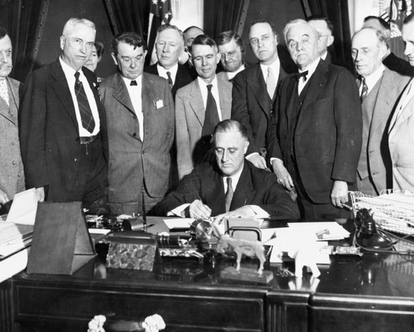 FDR signing the TVA Act
