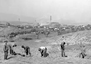 Workers on Ocoee Dam