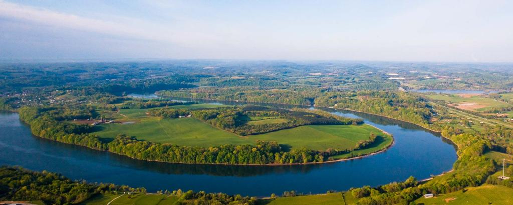 river-recycled-hero-_B7J7439-Edit-Edit_desktop_1x river landscape