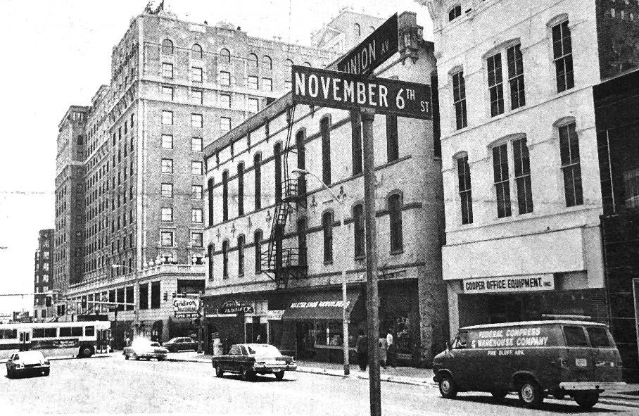 November 6 street in Memphis November 6 street in Memphis